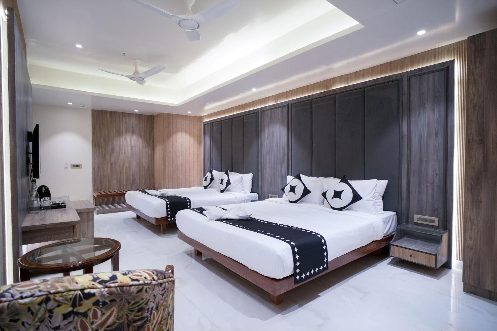 Hotel Ivy Plaza Near Igi Airport New Delhi Eksteriør billede